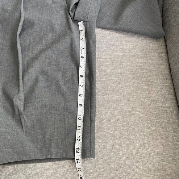 Kit And Ace Gray Bermuda Career Shorts Size 4 Wool - Picture 9 of 10
